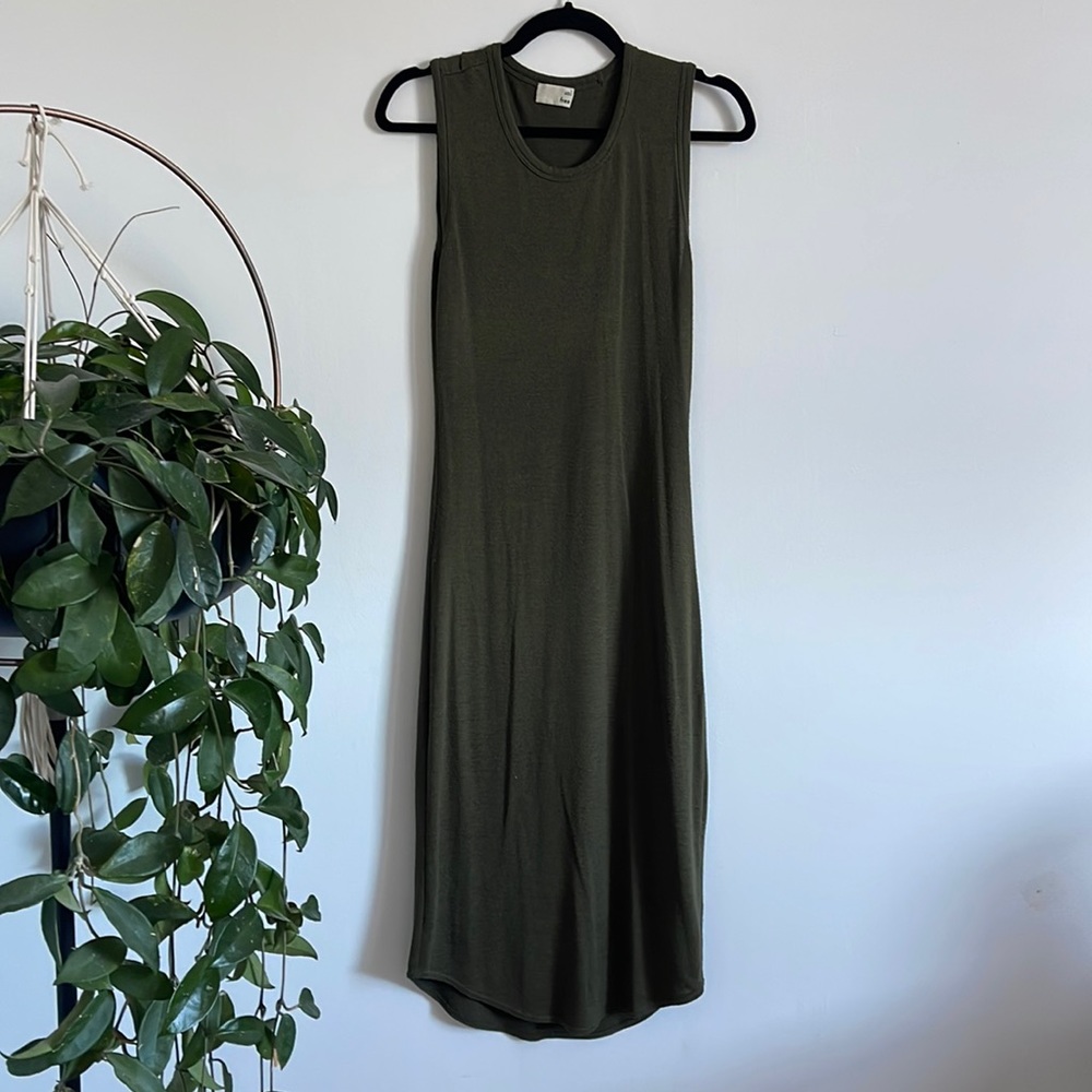 MOVING SALE! Gone 11/1! Aritzia jersey knit comfy green midi dress